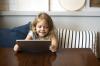 Kako rešiti otroka iz Internet zasvojenosti: 5 Nasveti za starše