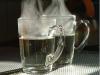 Zakaj je koristno piti zjutraj na tešče ni kozarec hladno in toplo vodo