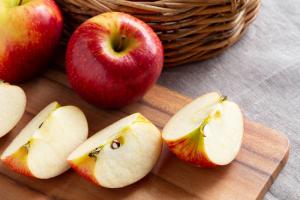 3 preprosti recept mesnih jedi z jabolki