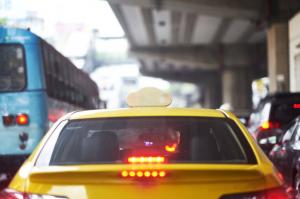 Kot motorist za premikanje po mestu brez avtomobila: doba taksist