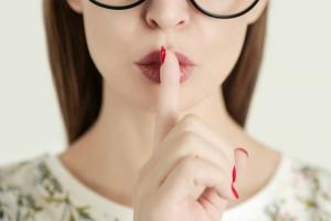 5 stvari nevarne za pogovor z drugimi: poskrbeti, da so skrivnost