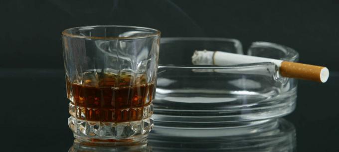 Alkohol in kajenje - alkohol in kajenje