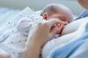 Kako zaščititi dojenčke pred koronavirusom