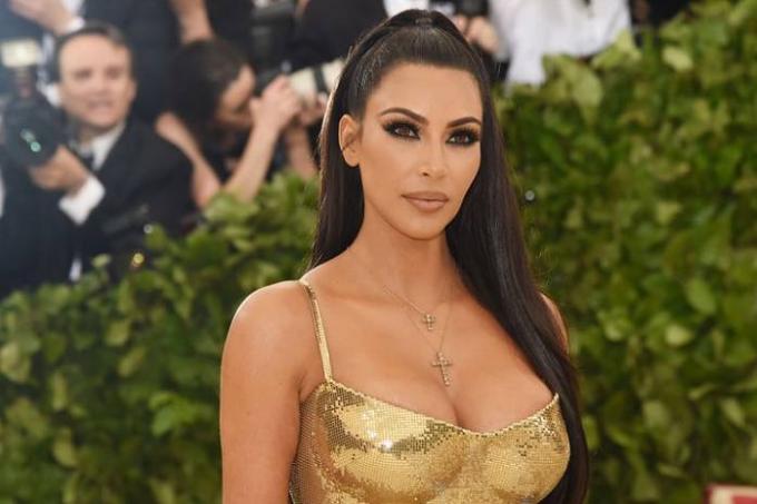 Kim Kardashian deliti podatke rojstnega 4 otroke