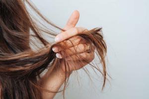 Težave z lasmi - kakšne bolezni povzroča cim?