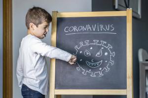 Koronavirus pri otrocih: TOP 5 glavnih vprašanj - odgovori pediatra
