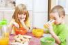 Kako hraniti otroka poleti: koristna hrana za otroško imunost